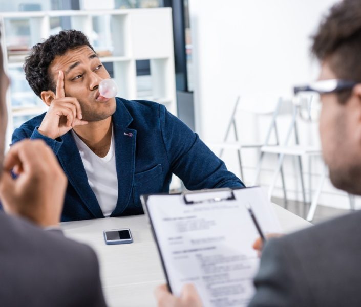 ✨ اسرار زبان بدن: چگونه جذابیت و اعتماد به نفسمان را چند برابر کنیم؟